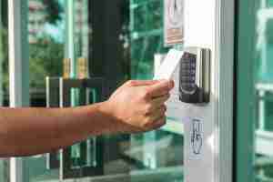 keycard enterprise access control system on commercial building door