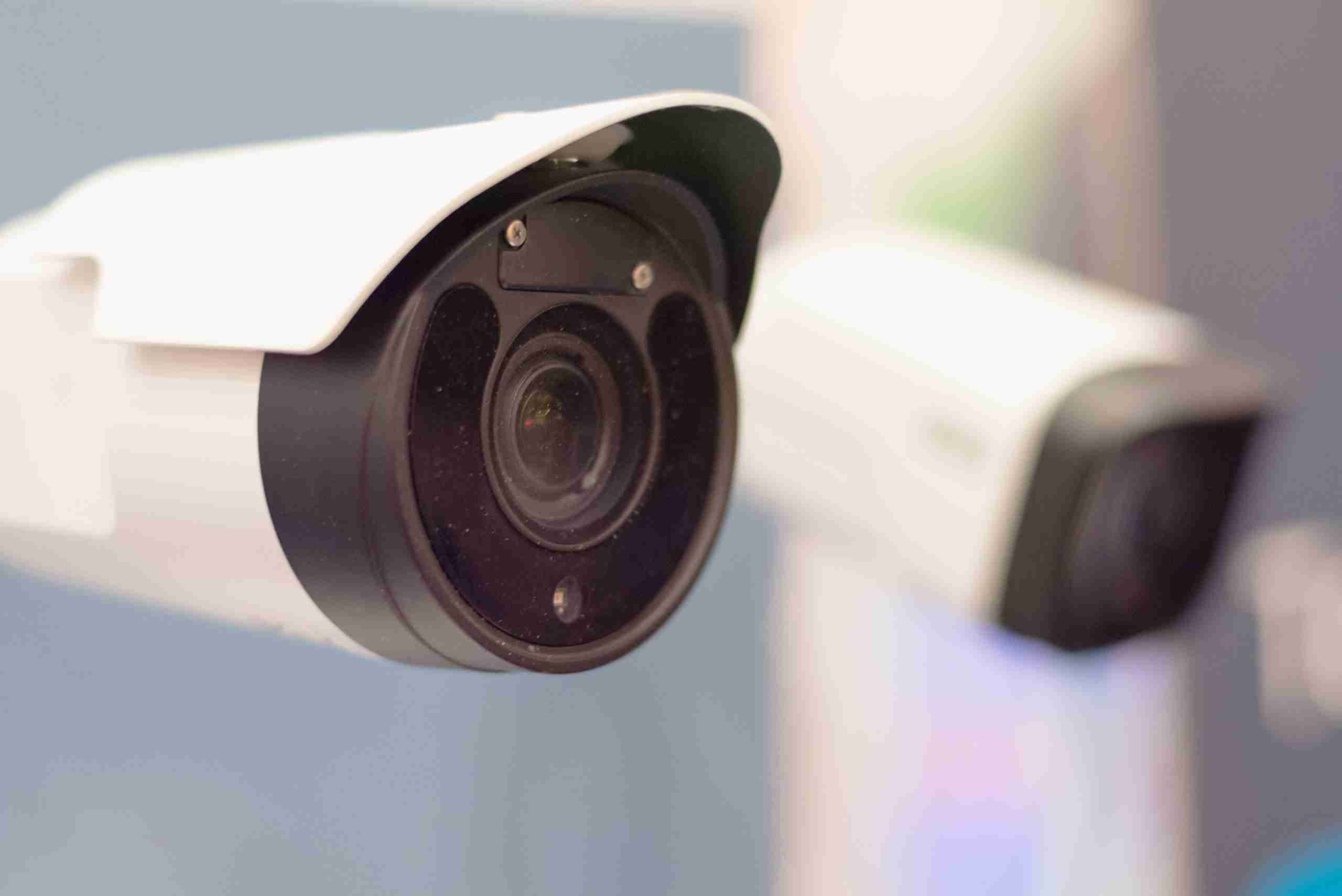 outdoor security cameras for video surveillance